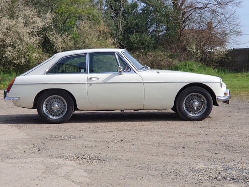 MG B GT, 1970, Old English White SOLD