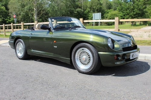 1995 MG RV8 Roadster  1 Owner in the UK from 2002 , 30,000  For Sale