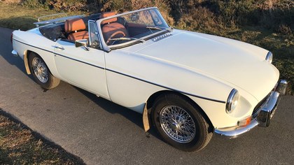 MGB Roadster to Hire from Jersey Classic Hire.com