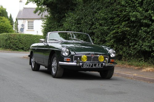 1964 MGB Roadster - Pull handle, Overdrive, Wires SOLD