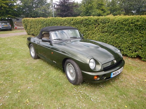 1995 MG RV8 -12000 miles from new - Woodcote green For Sale