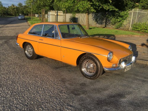 MGB GT 1970 - Chrome Bumper - Wire Wheels For Sale