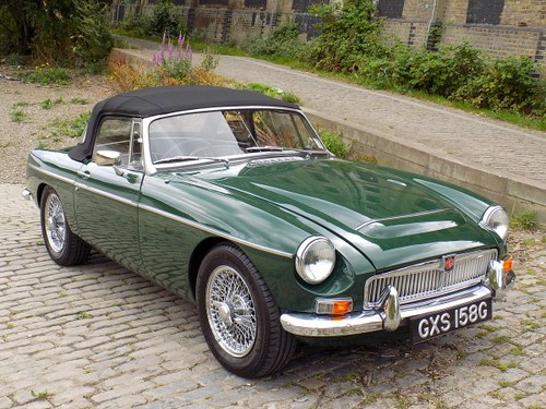 1969 MGC ROADSTER - FULLY RESTORED - CONCOURS CONDITION VENDUTO