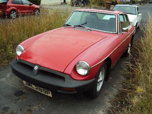 1972 MGB GT VERY RELIABLE PAINT FLAT NO RUST SOLD