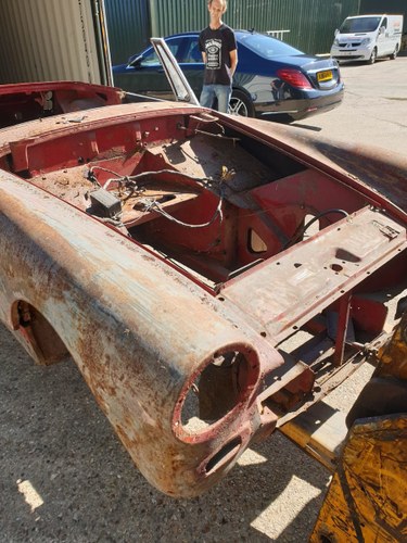 1972 MG Midget Rounded Wheel Arch for Restoration In vendita