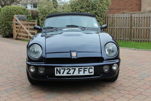 1995 MG RV8 Oxford Blue In vendita