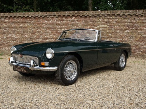 1963 MG B Roadster Pull-Handle Bare-Metal/Body-Off restored, TOP  For Sale