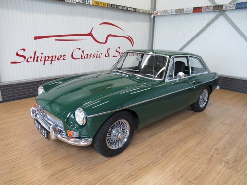 1969 MG B GT Coupé Britisch Racing Green / Wired wheels For Sale