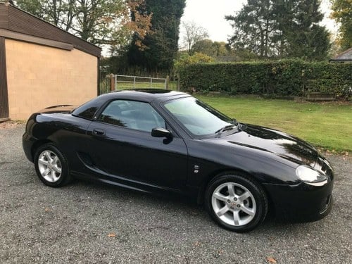 2007 MG TF IN BLACK 1 LADY OWNER JUST 7,256 MILES STUNNING!! VENDIDO