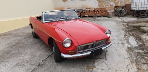 1969 MGB - red roadster For Sale