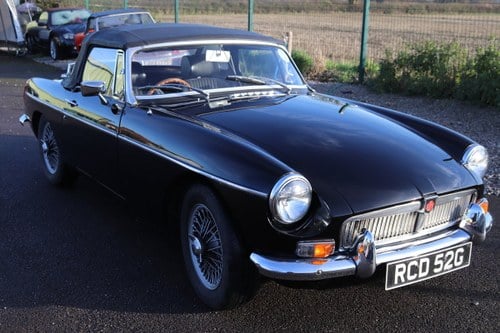 1969 MGB Roadster, black with wires and overdrive In vendita