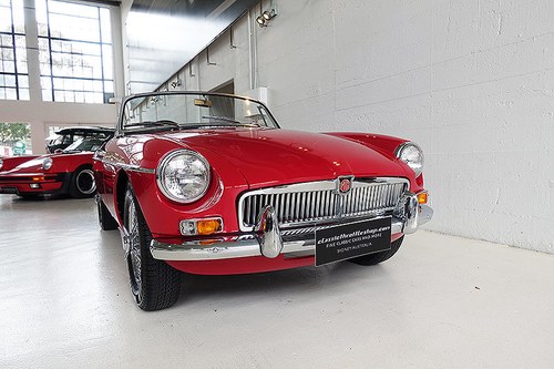 1966 superb early MG B Mk1, AUS delivered, Tartan Red, Overdrive VENDUTO