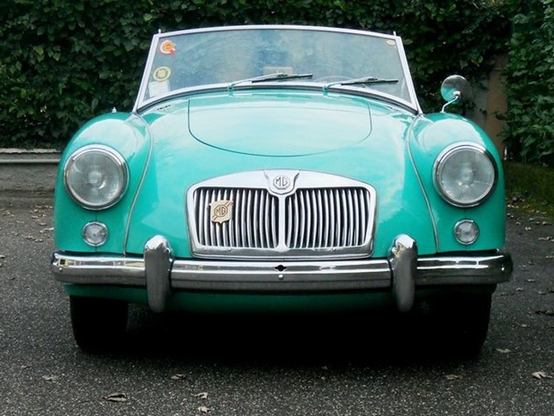 MGA ROADSTER