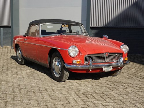 1968 MG B Roadster For Sale