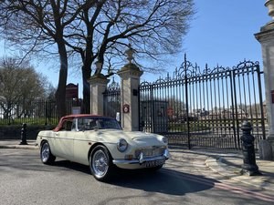 1969 MG C - Completely restored & 204 miles only since VENDUTO