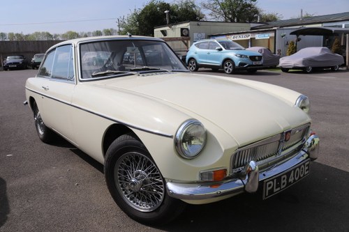 1967 MGB GT MK1 in Old English white VERKAUFT