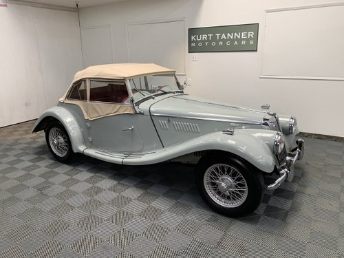 1955 MG tf 1500 roadster. Dove grey with red For Sale