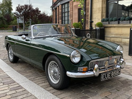 1965 MGB Roadster - Beautiful restored car - Overdrive For Sale