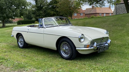 MGB ROADSTER =1964 Now sold. More stock required  VENDUTO