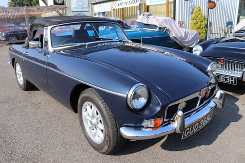 1972 mgb Roadster in midnight blue For Sale
