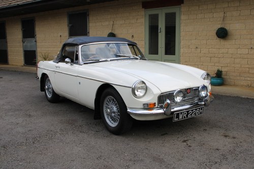 1970 MG B ROADSTER PAS For Sale