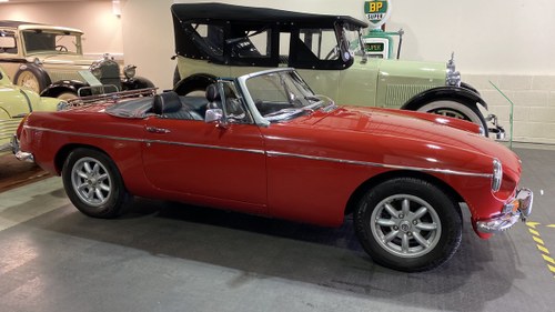MGB ROADSTER-1970-Red- w/overdrive  For Sale