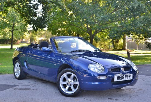 2000 One Owner 21,500 miles from new Automatic VENDIDO