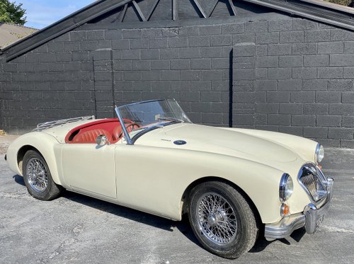 1961 MGA 1600 Mkll Roadster VENDIDO