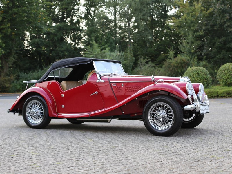 A delightful, completely restored MG TF 1250 Midget