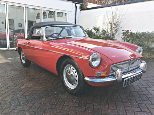 1963 MGB. EARLY PULL HANDLE. HERITAGE SHELL. For Sale