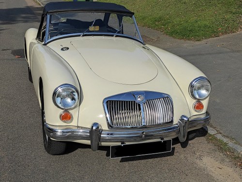 1961 MGA MK1 1600 DE LUXE ROADSTER For Sale