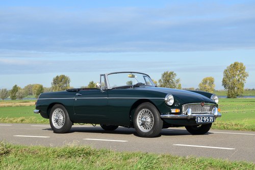 1964 MGB 1800 Roadster British Racing Green For Sale