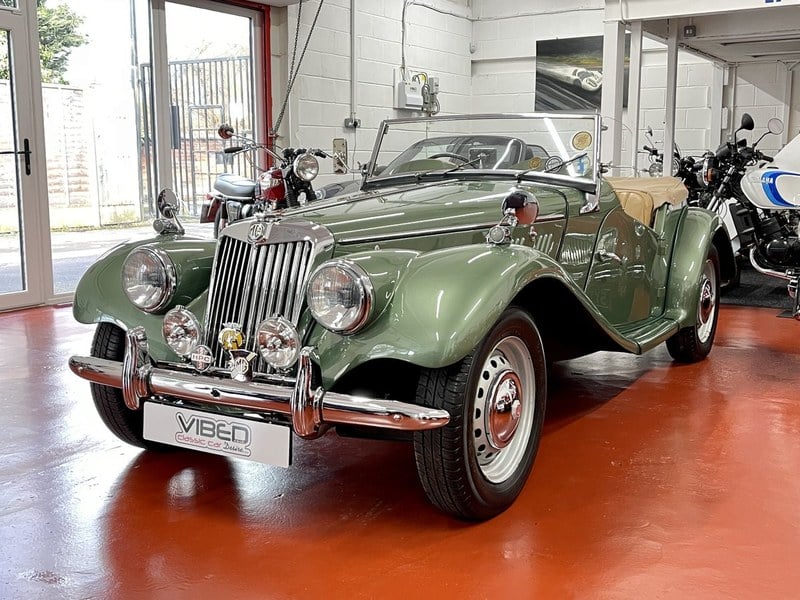 1954 MG TF - 2 1954 MG TF - 2
