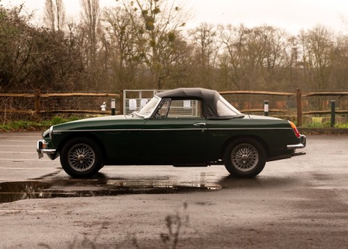 1964 MG B Roadster For Sale by Auction