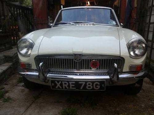 mgb gt 1968 in white SOLD