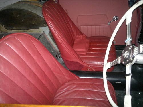 1030 Pair of seats for vintage car SOLD