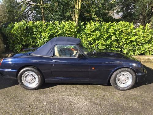 MG RV8 Oxford Blue - M reg For Sale