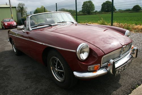 1972 MGB Roadster in damask red For Sale
