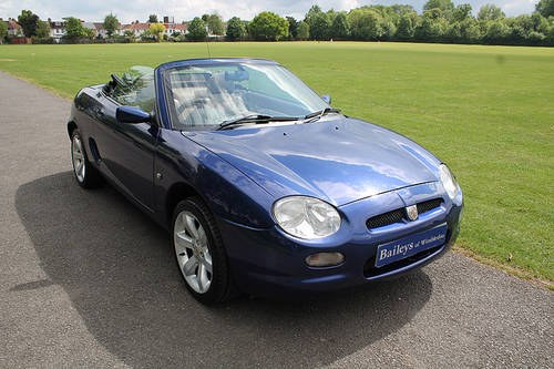 2000 MG F 1.8 VVC Convertible With Comprehensive Service History VENDUTO