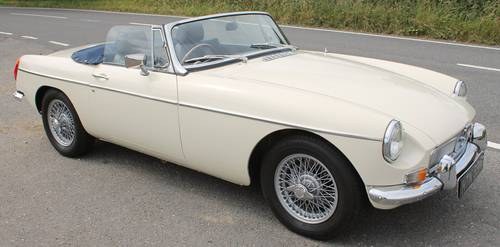 1975 MGB Roadster With Overdrive , CCB Conversion SUPERB VENDIDO