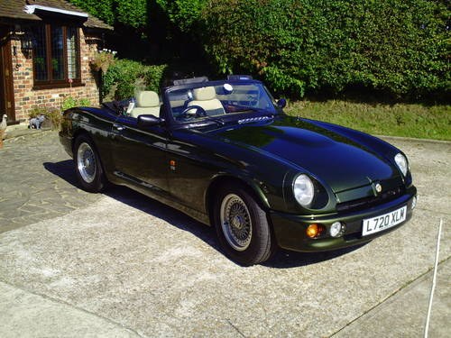 1993 MG RV8 in Woodcote Green SOLD
