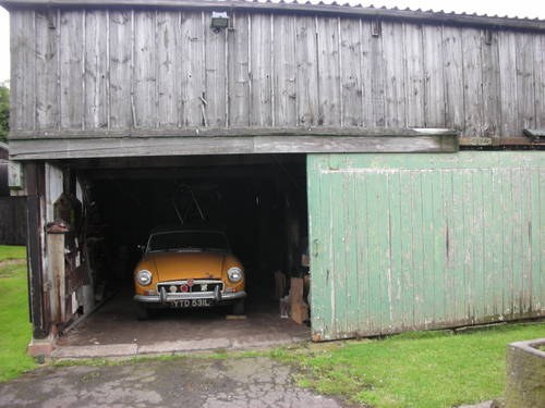Mgb roadster 1973 barn find for restoration For Sale