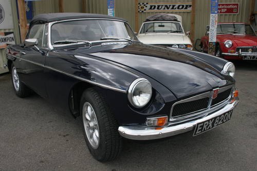 1972 MGB in midnight blue For Sale