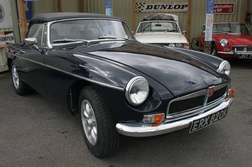 1972 MGB in midnight blue Te koop