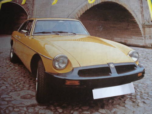 WANTED MGB GT MANUAL 78/81 INCA YELLOW.