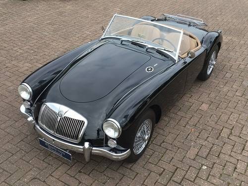 1960 MG MGA 1600 ROADSTER - TOP RESTORED! For Sale