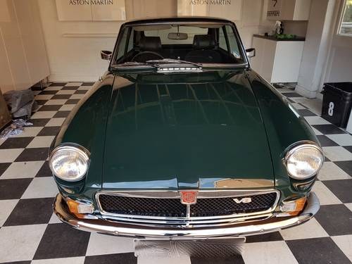 1975 Mgb gt v8 in british racing green For Sale