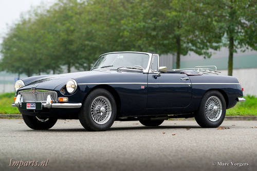 1966 Perfect MGB roadster Mk1 with Overdrive LHD In vendita