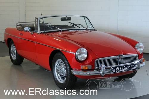 MGB Roadster 1968 wire wheels in very good condition For Sale