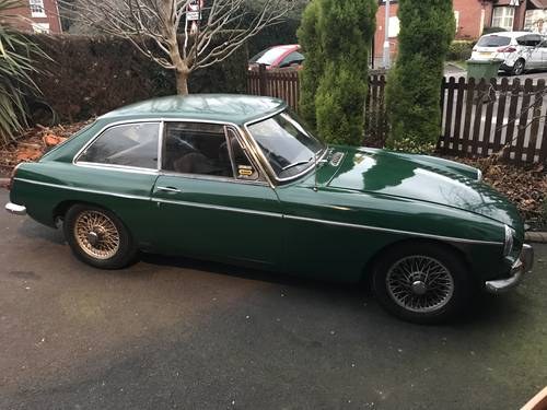 MGB GT MK2 winter project 1969 BRG with wires VENDUTO